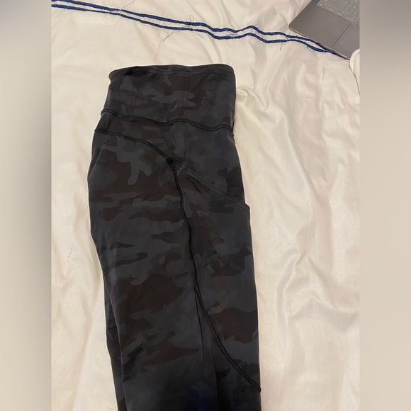 Lulu lemon cropped leggings - Picture 2 of 5